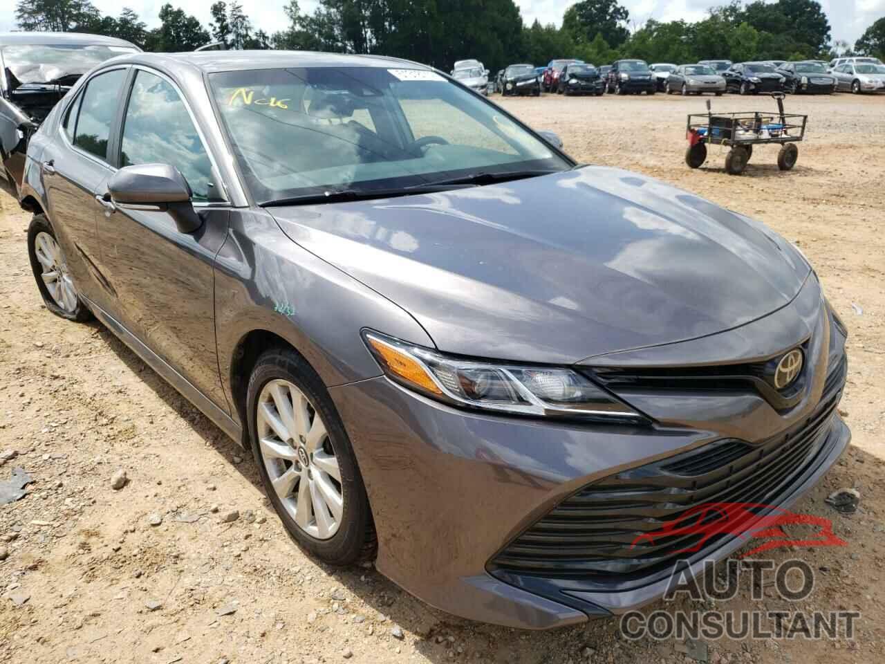 TOYOTA CAMRY 2018 - 4T1B11HK4JU504641
