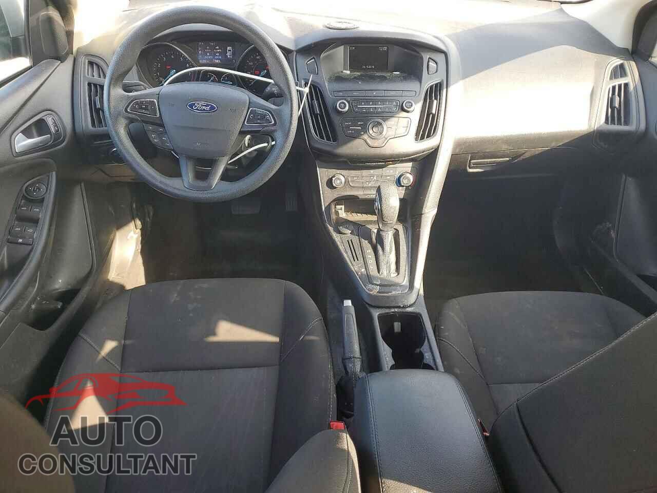FORD FOCUS 2018 - 1FADP3F24JL329121