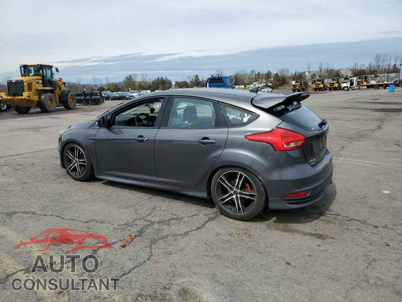 FORD FOCUS 2017 - 1FADP3L97HL310266