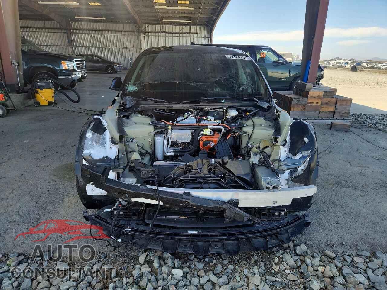 TESLA MODEL 3 2025 - 5YJ3E1EA7SF873898