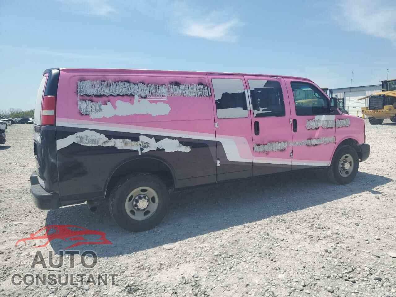 CHEVROLET EXPRESS 2012 - 1GCWGGBA3C1136626