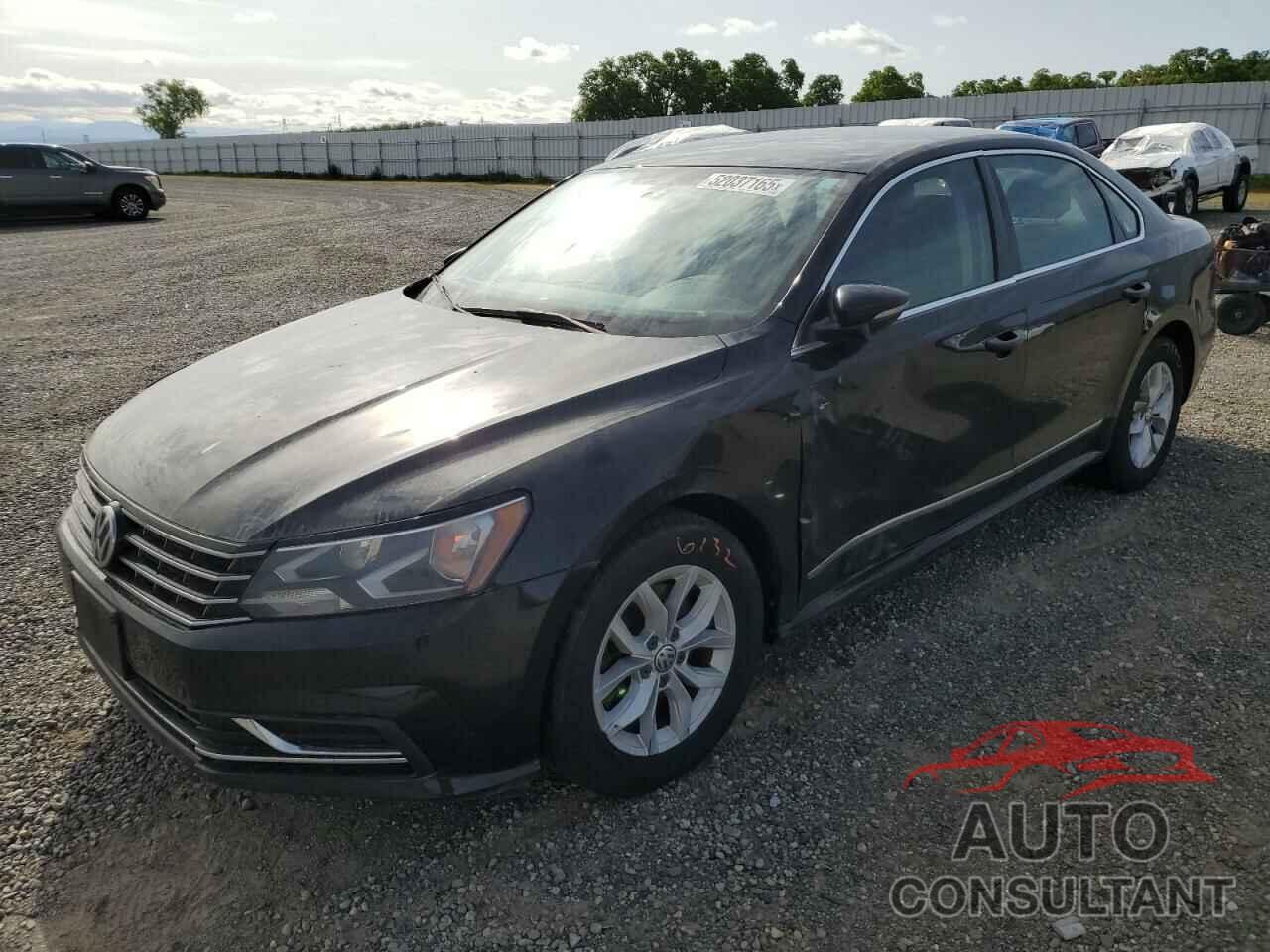 VOLKSWAGEN PASSAT 2017 - 1VWAT7A32HC025907