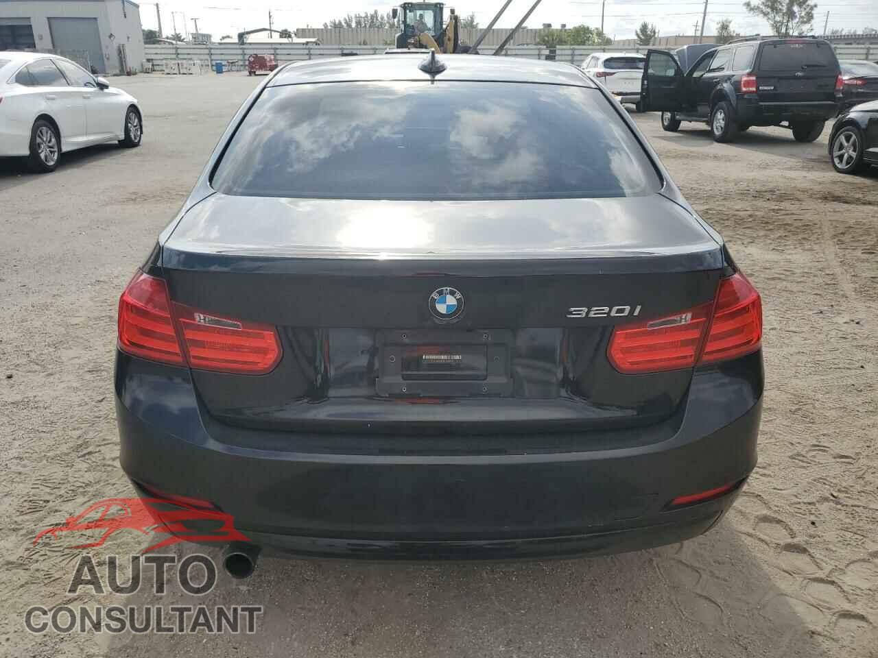 BMW 3 SERIES 2015 - WBA3B1G56FNT03260