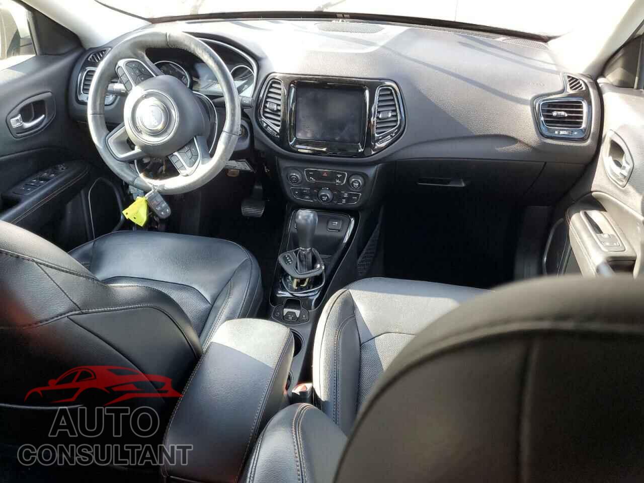 JEEP COMPASS 2018 - 3C4NJCCB4JT367909