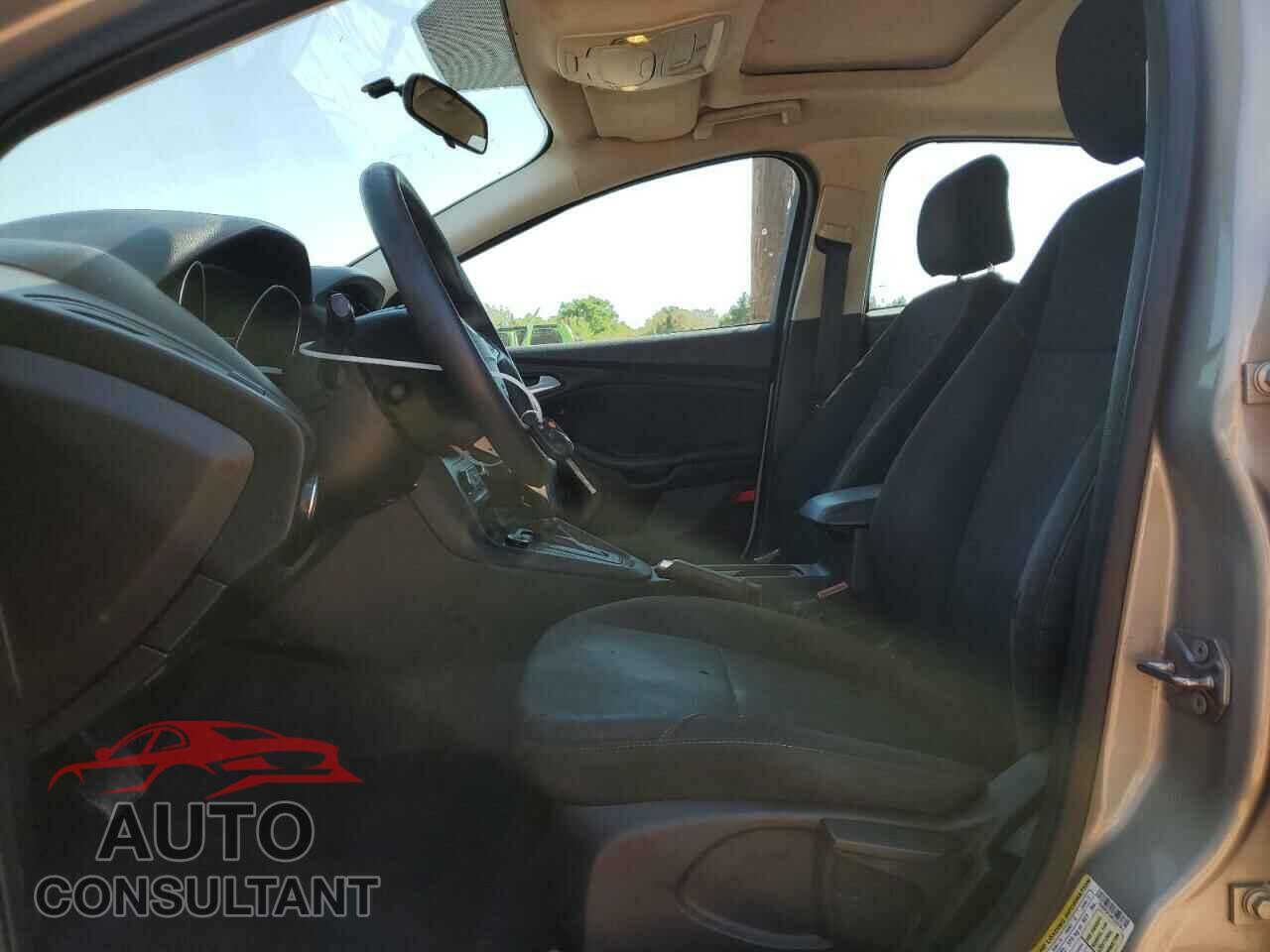 FORD FOCUS 2015 - 1FADP3F24FL227311