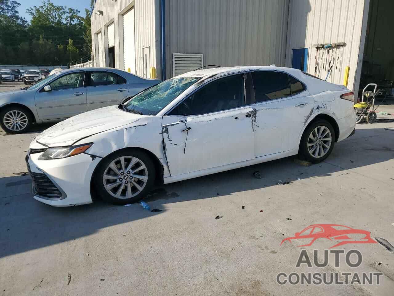 TOYOTA CAMRY 2023 - 4T1C11AK8PU077035
