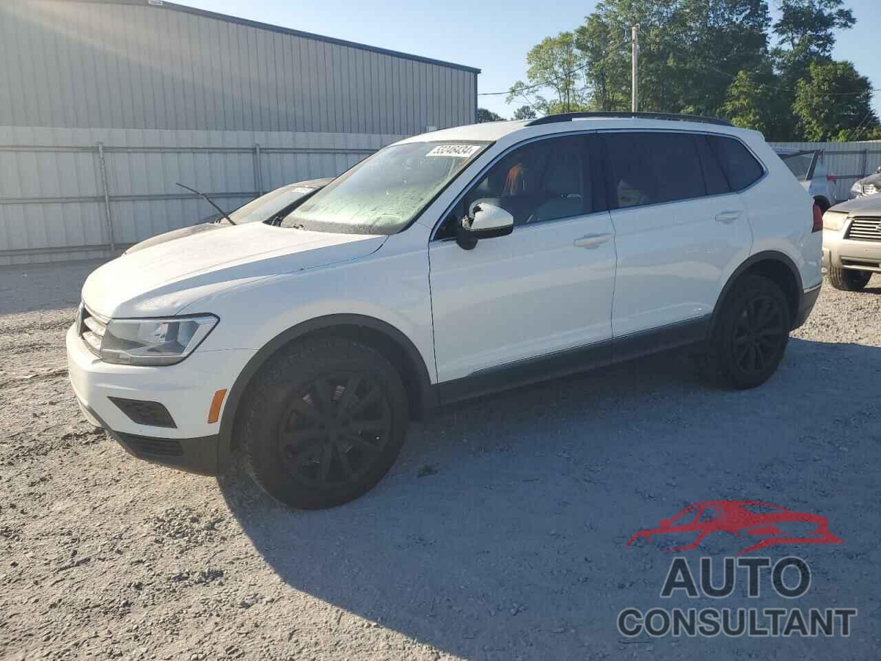 VOLKSWAGEN TIGUAN 2018 - 3VV3B7AX1JM063877