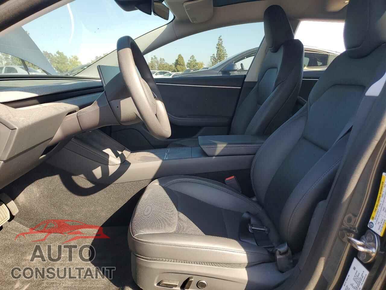 TESLA MODEL 3 2024 - 5YJ3E1EB9RF730194