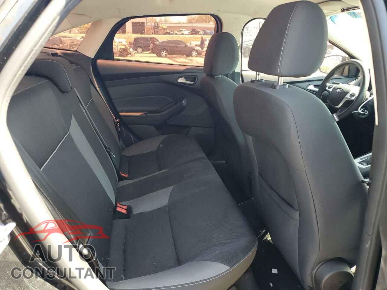FORD FOCUS 2014 - 1FADP3F22EL430910