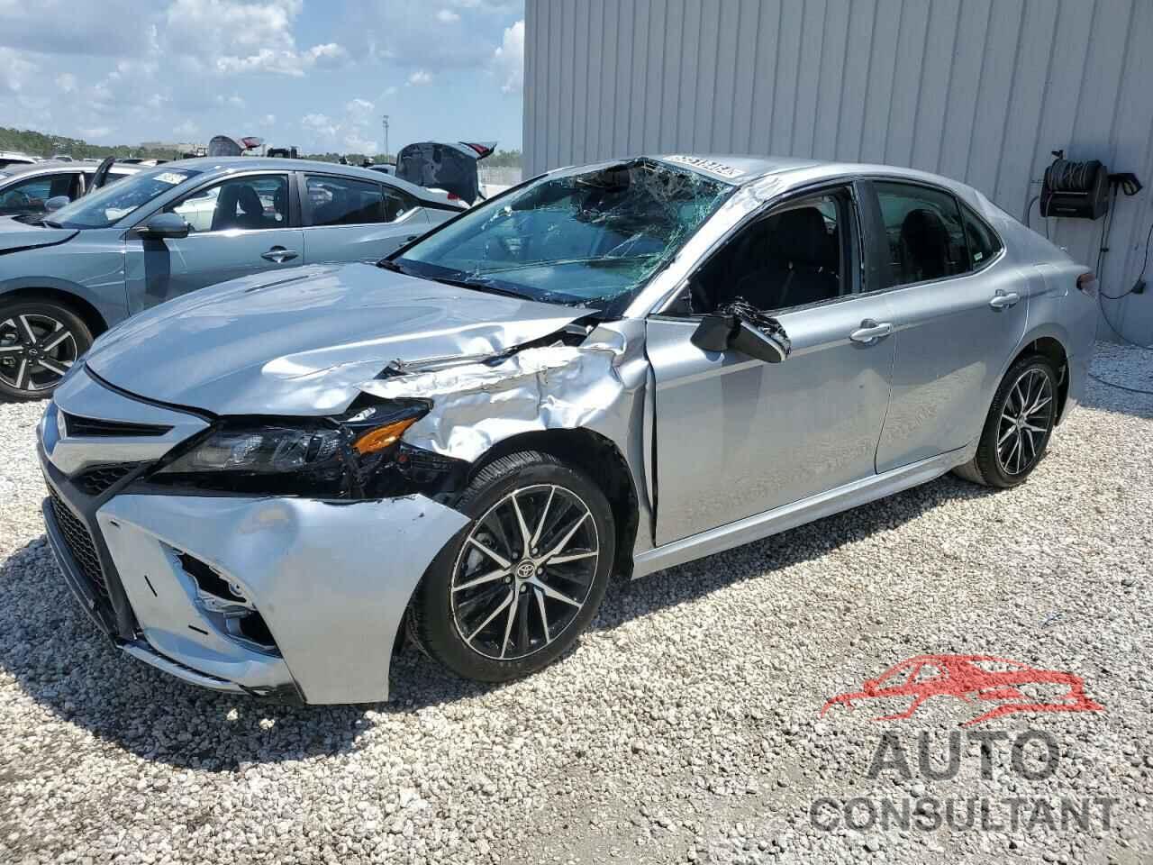 TOYOTA CAMRY 2024 - 4T1G11AK0RU901534