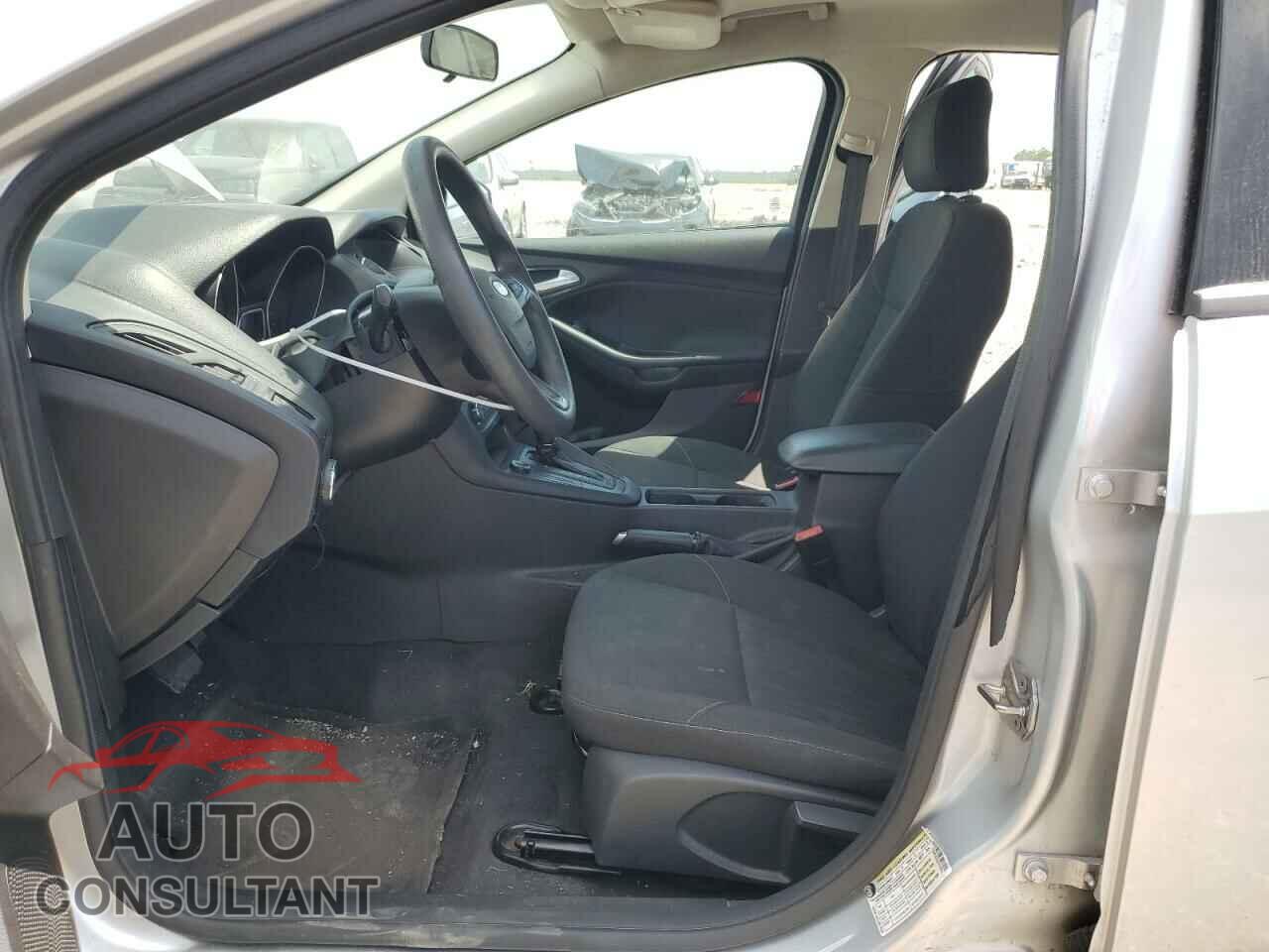 FORD FOCUS 2016 - 1FADP3F27GL373901
