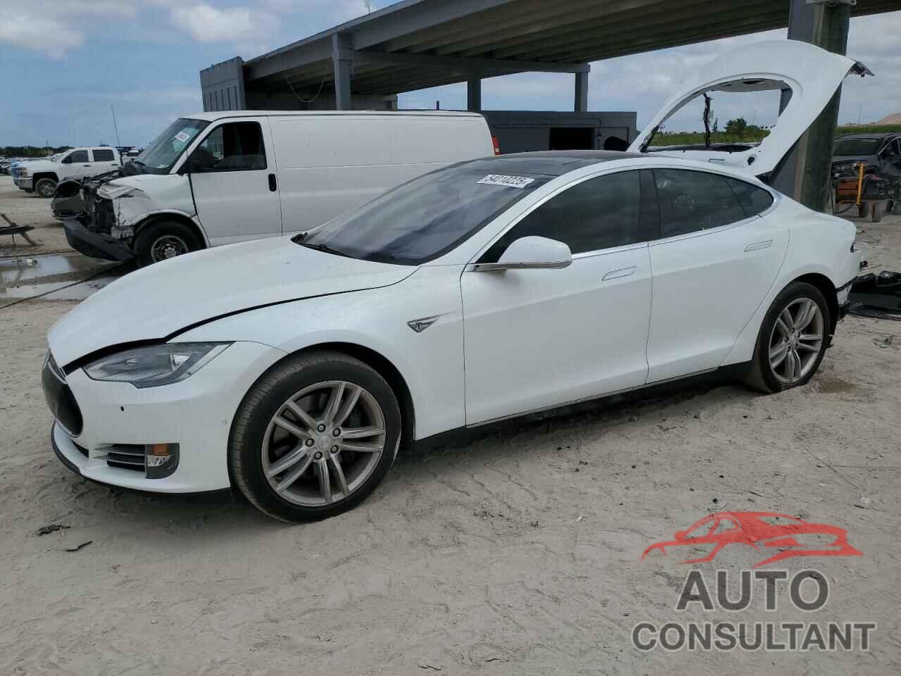 TESLA MODEL S 2015 - 5YJSA1H15FFP68043