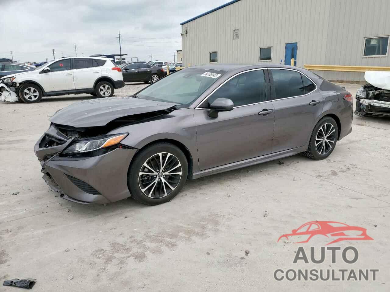 TOYOTA CAMRY 2018 - 4T1B11HK1JU627054