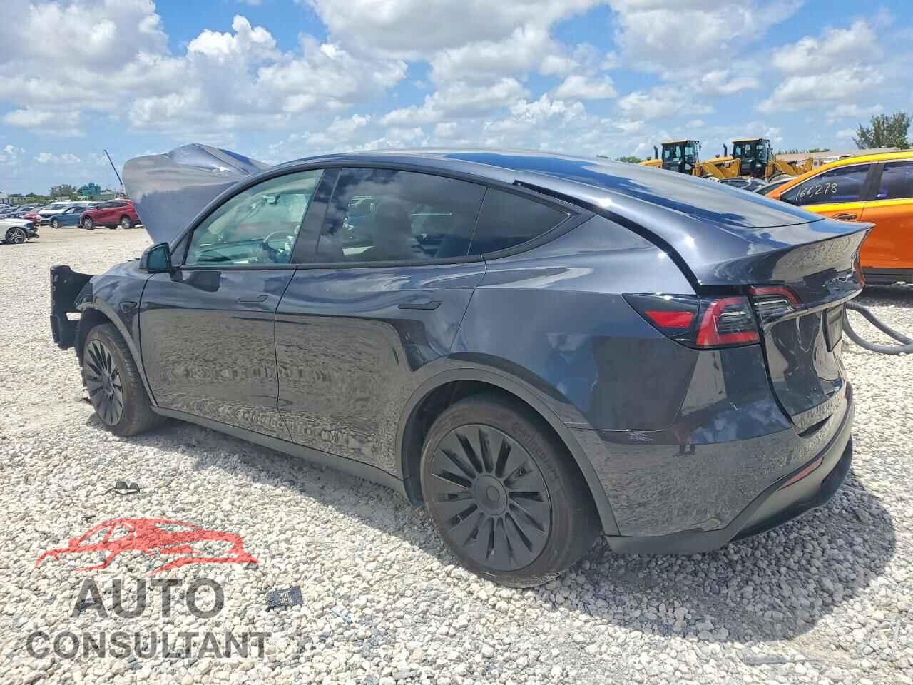 TESLA MODEL Y 2024 - 7SAYGDED1RF034256
