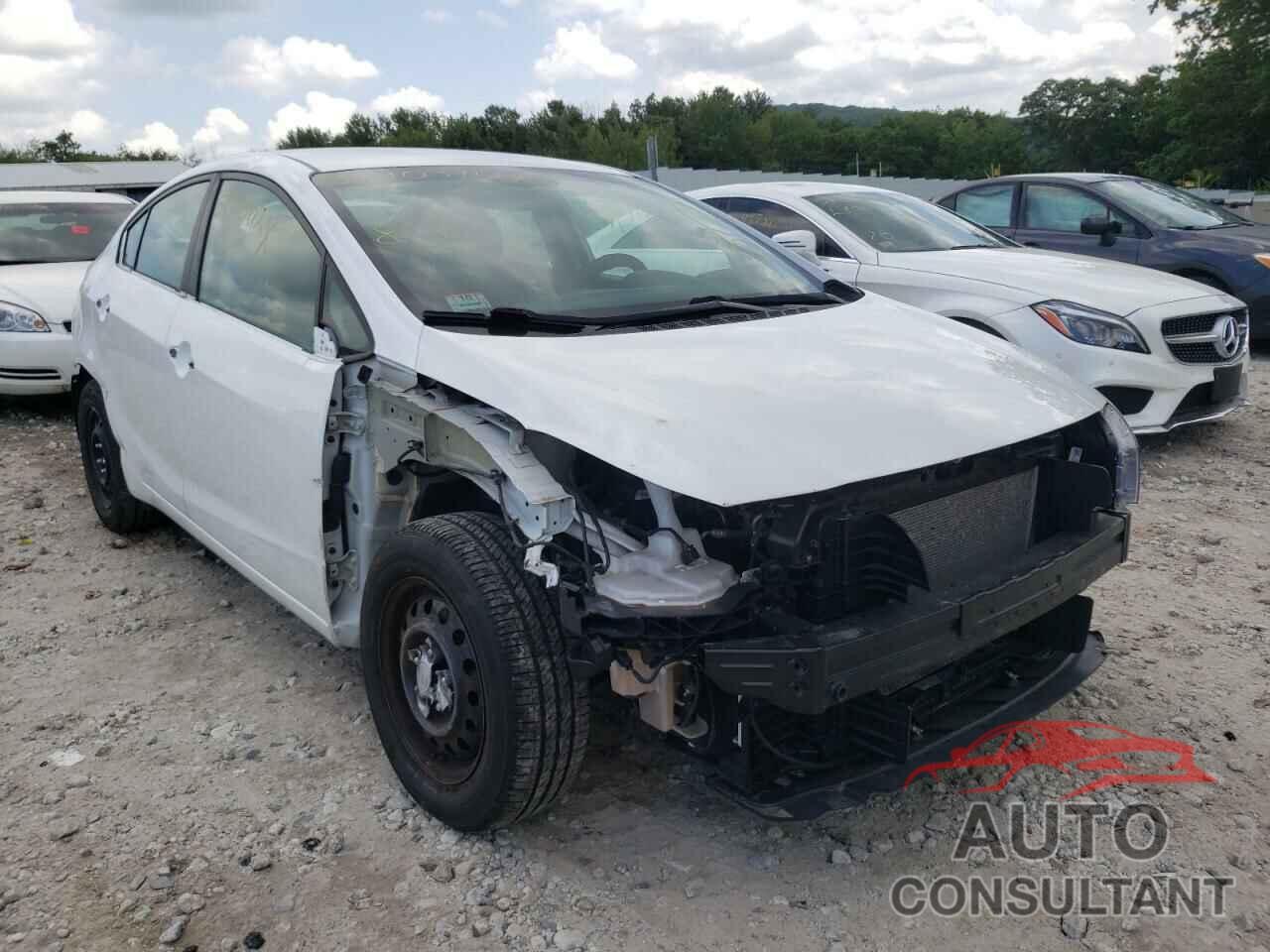 KIA FORTE 2018 - 3KPFL4A72JE263958