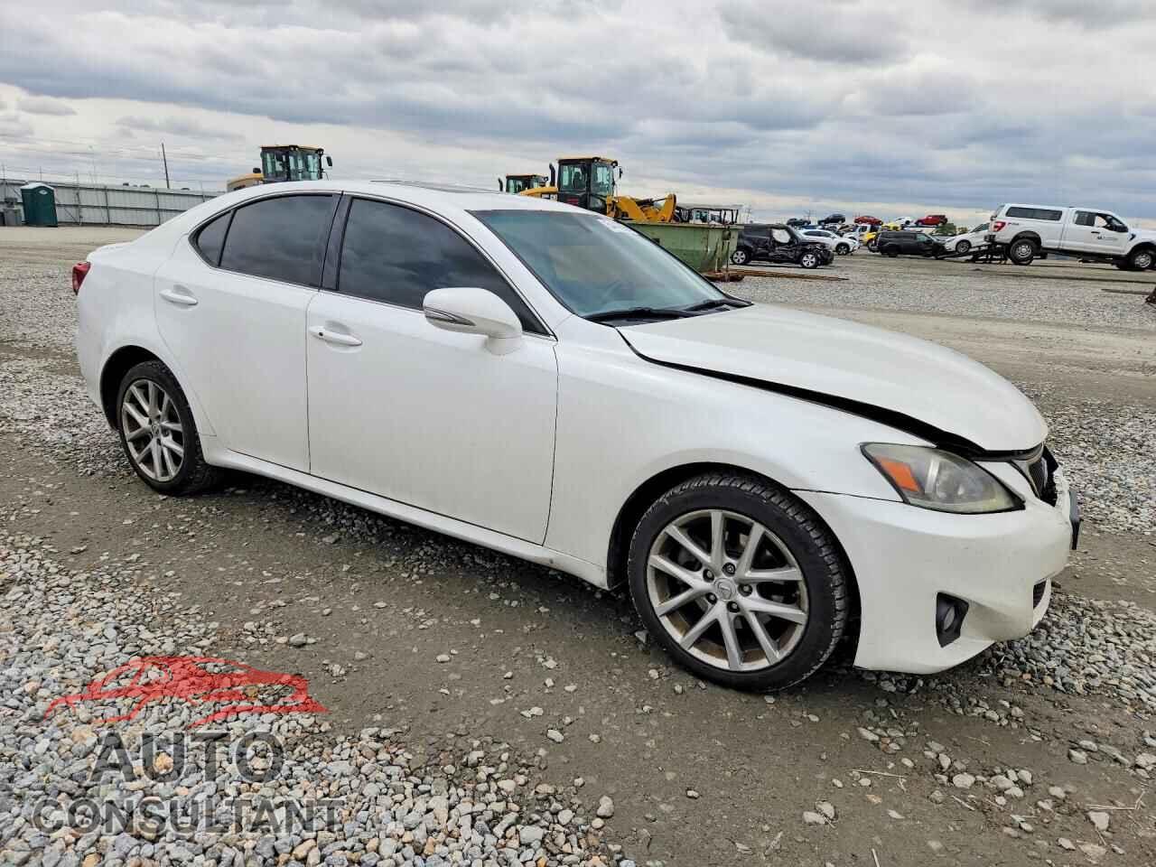 LEXUS IS 2013 - JTHCF5C26D5062385