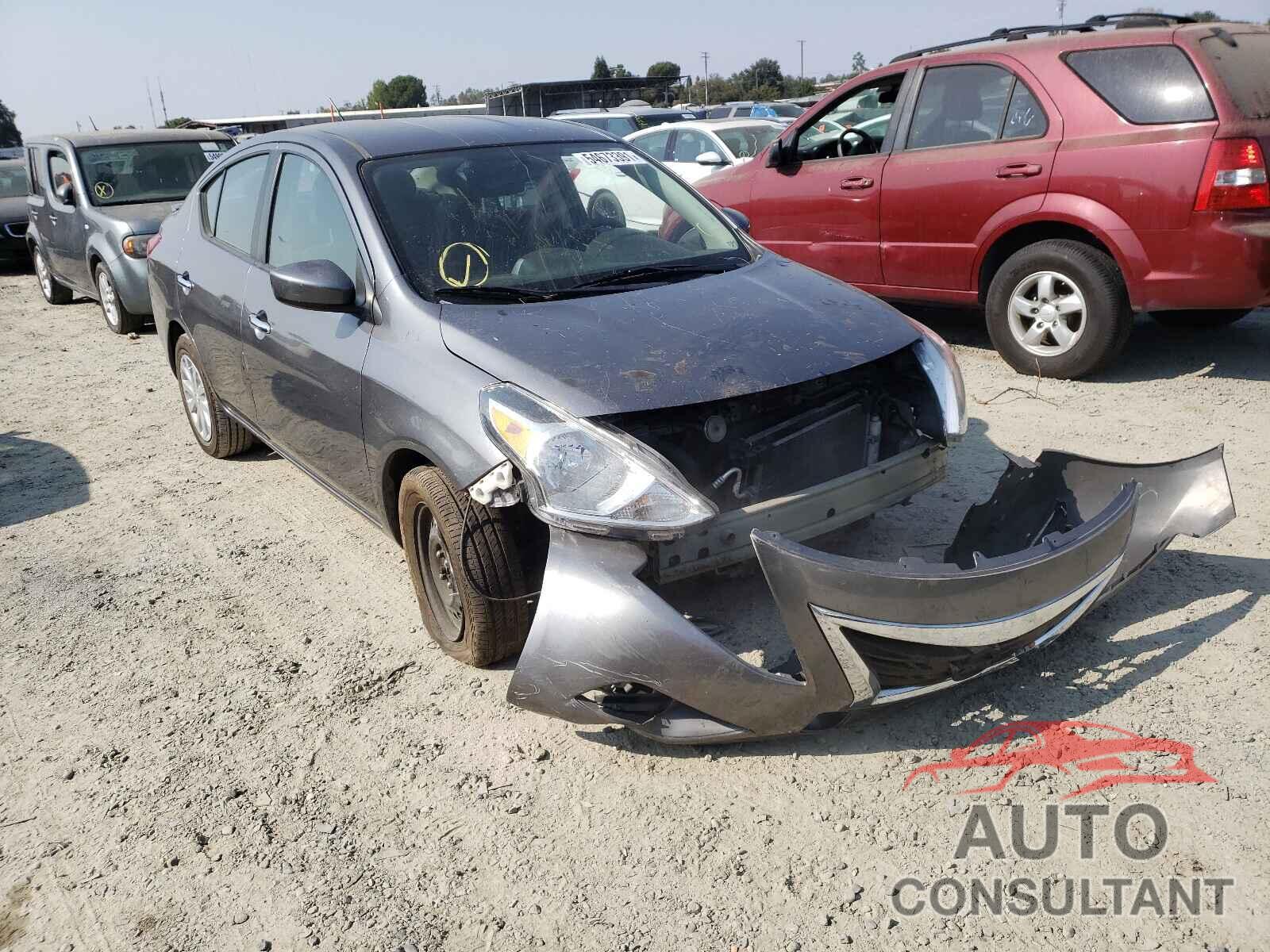 NISSAN VERSA 2018 - 3N1CN7APXJL833573