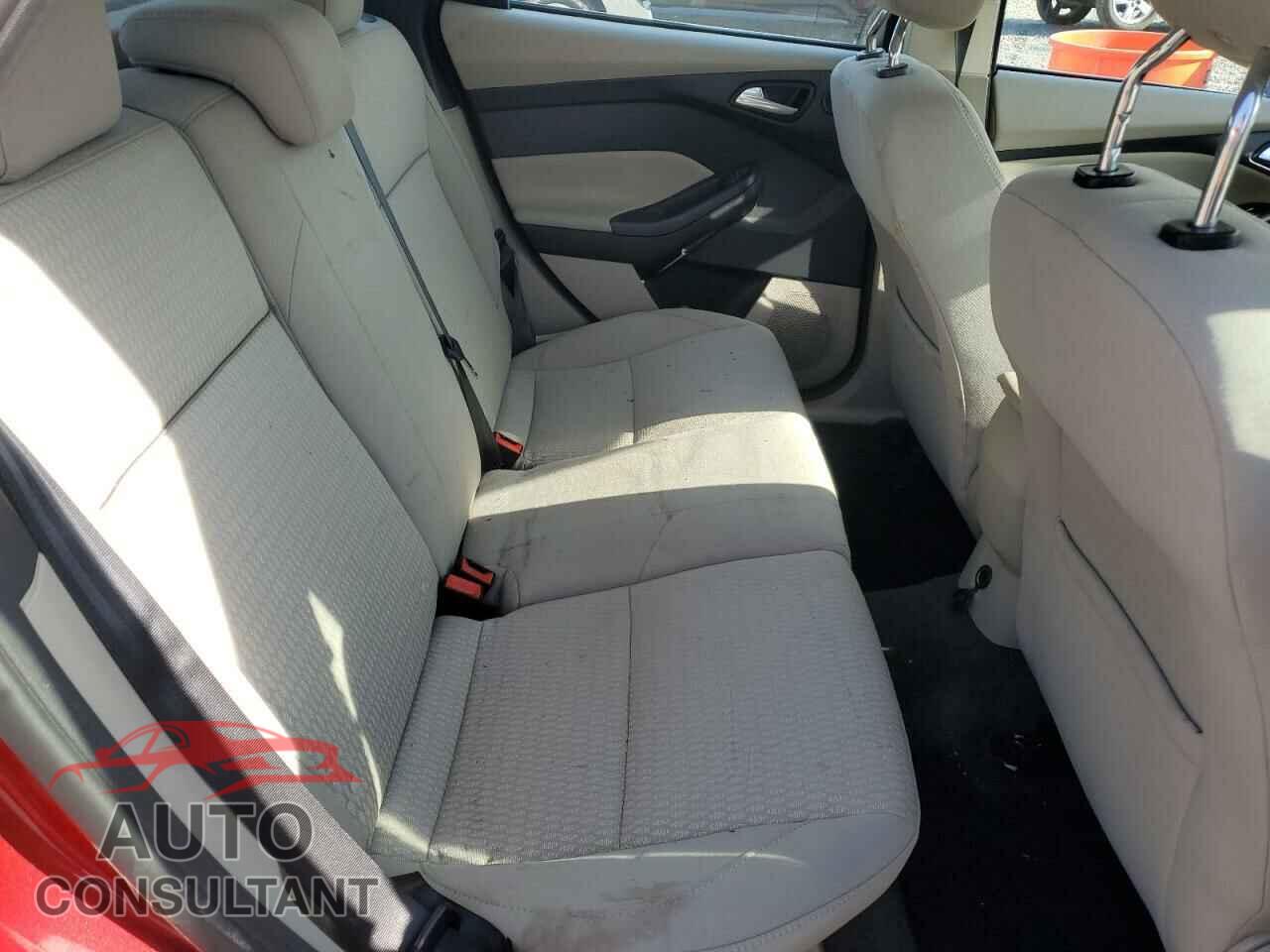 FORD FOCUS 2012 - 1FAHP3M29CL251247