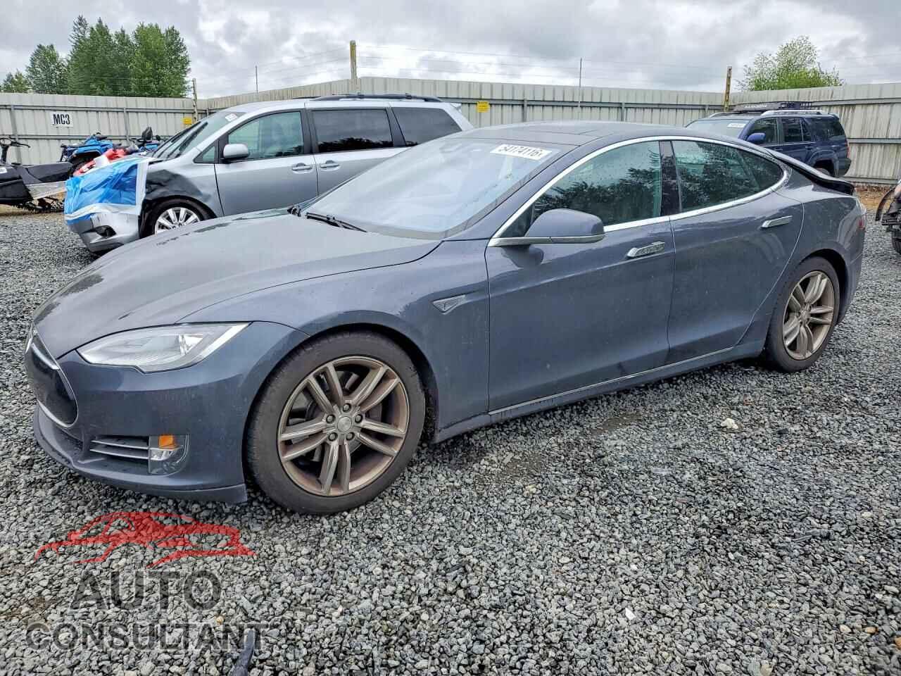 TESLA MODEL S 2015 - 5YJSA1E25FF118450