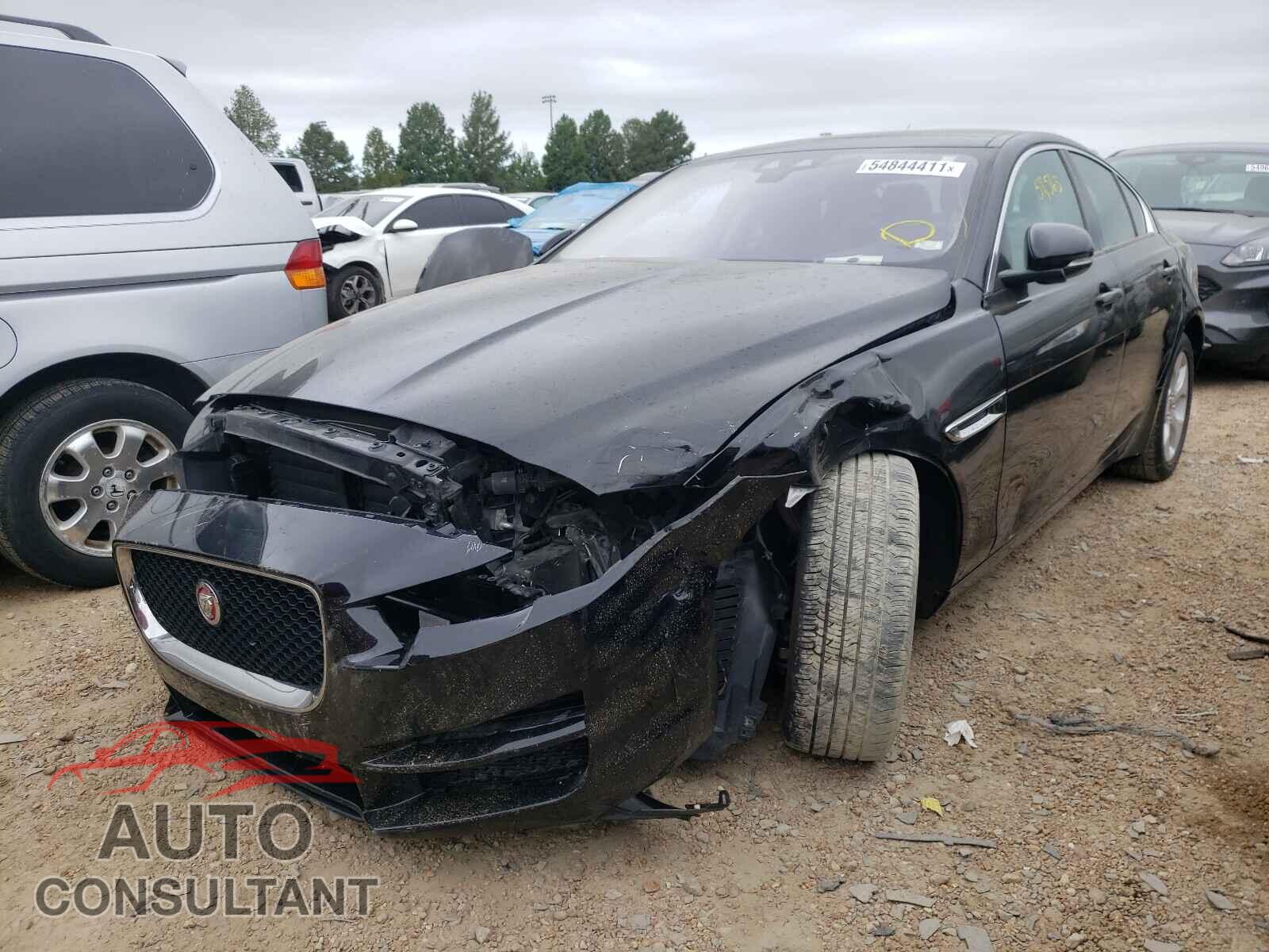 JAGUAR XE 2018 - SAJAR4FX9JCP27502