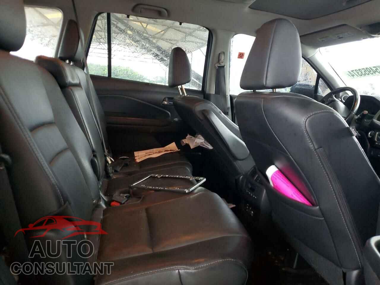 HONDA PILOT 2016 - 5FNYF5H9XGB013979