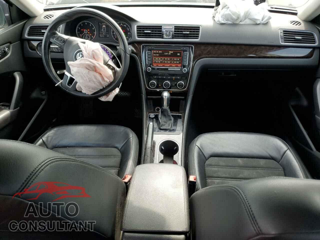 VOLKSWAGEN PASSAT 2015 - 1VWCS7A3XFC043208