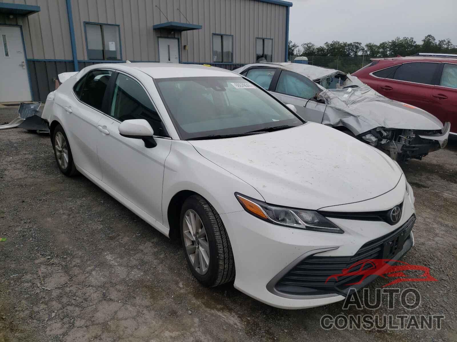 TOYOTA CAMRY 2021 - 4T1C11AK8MU433933