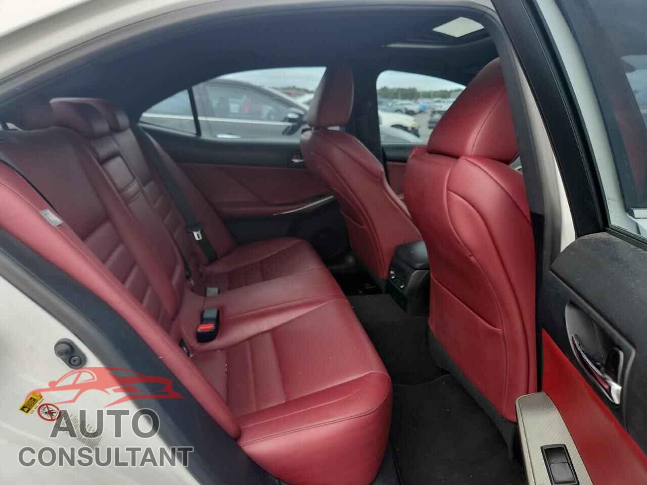 LEXUS IS 2015 - JTHBF1D20F5054322