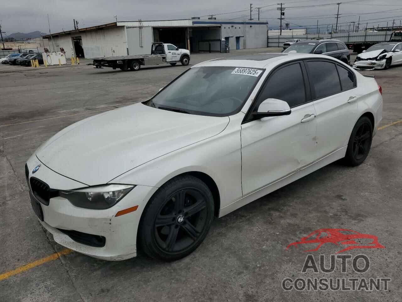 BMW 3 SERIES 2013 - WBA3C1C58DF436922