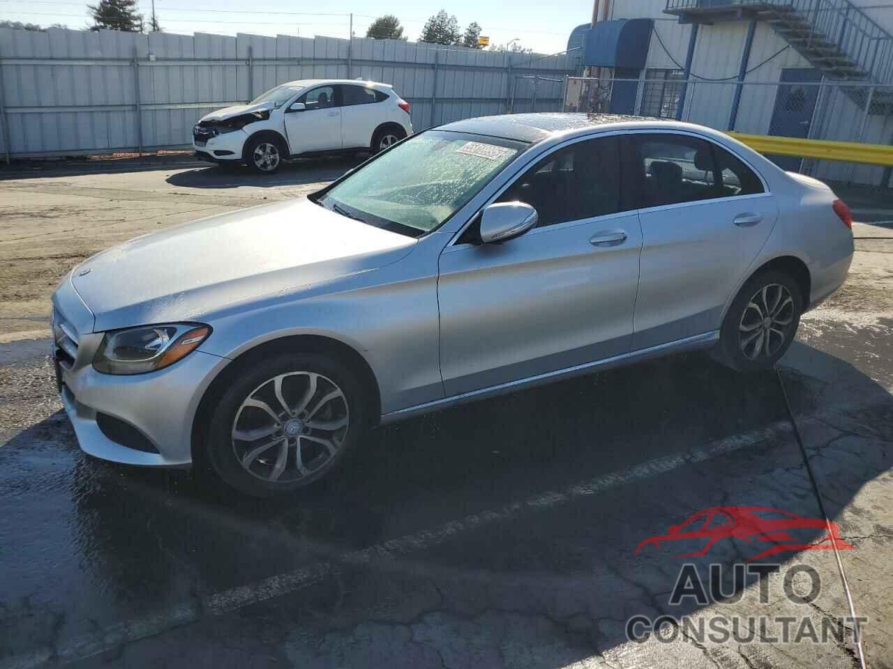 MERCEDES-BENZ C-CLASS 2015 - 55SWF4KB2FU036120