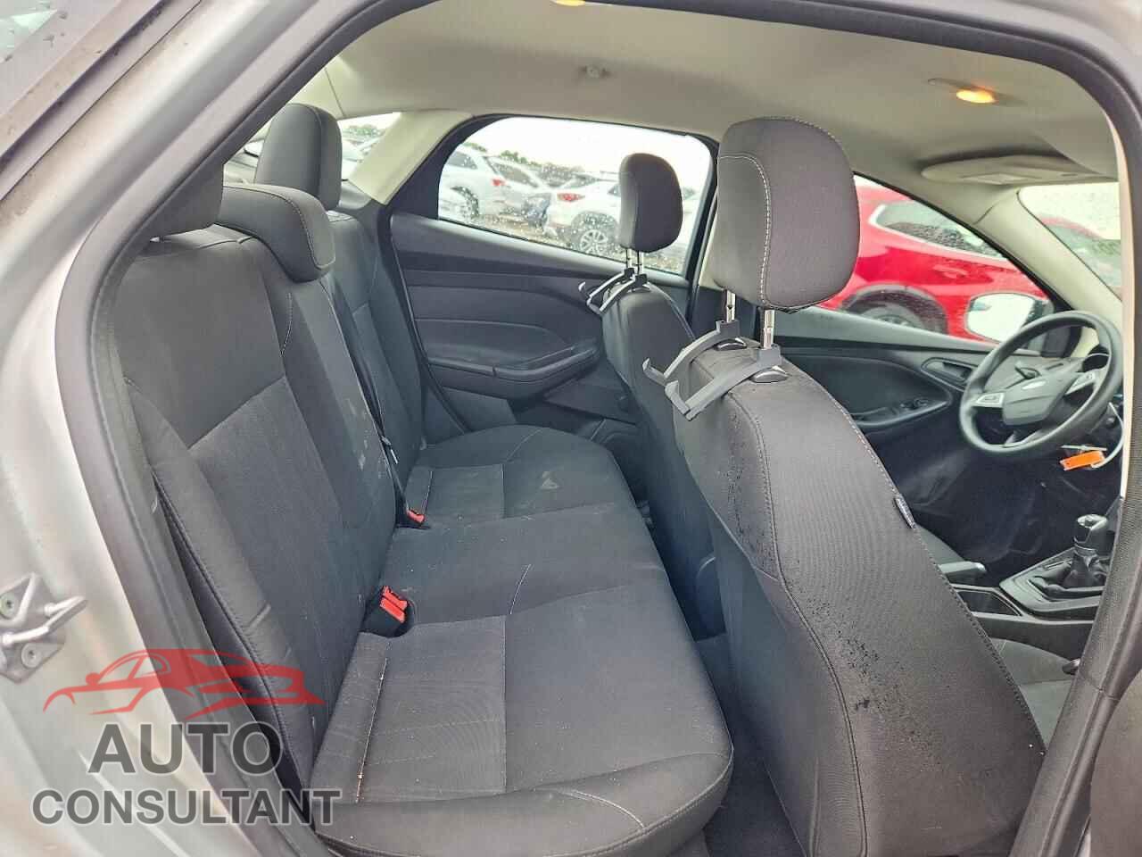 FORD FOCUS 2016 - 1FADP3E28GL361743
