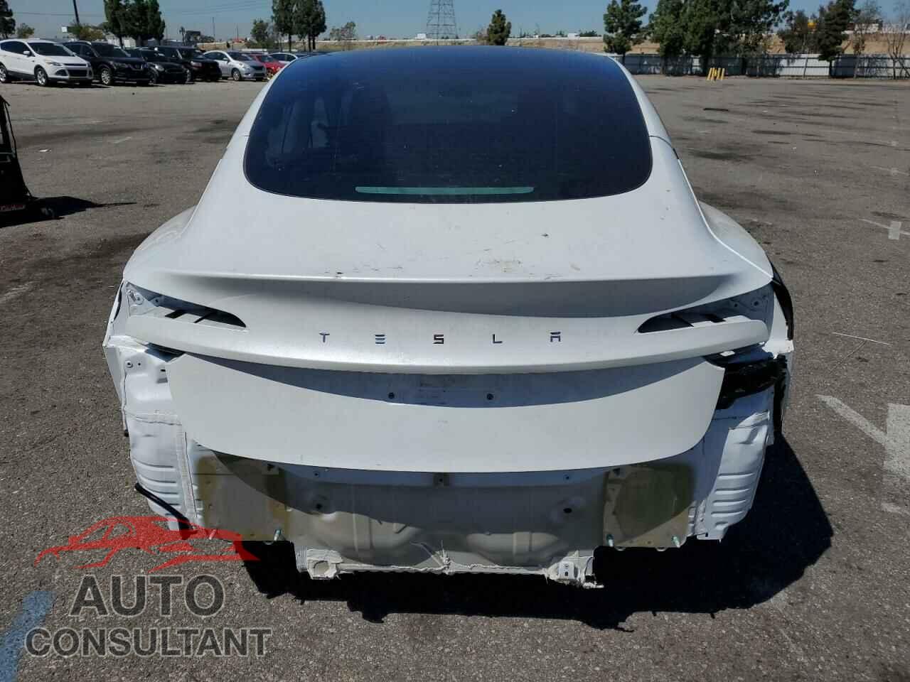 TESLA MODEL 3 2024 - 5YJ3E1EA2RF744557