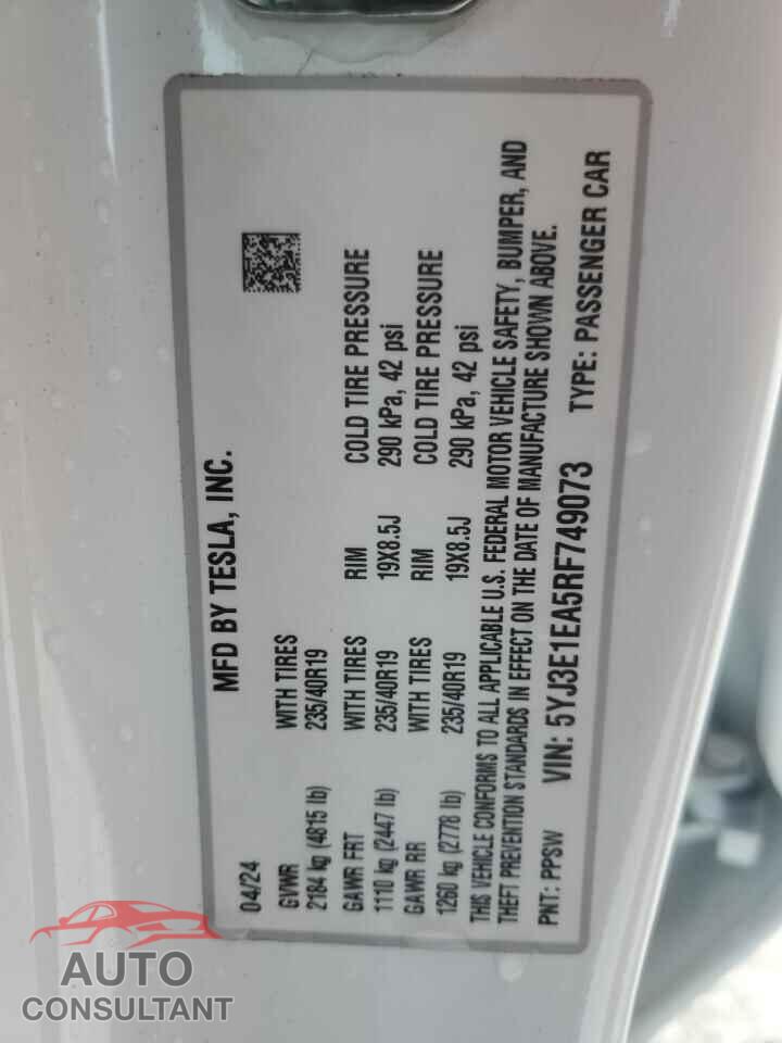 TESLA MODEL 3 2024 - 5YJ3E1EA5RF749073