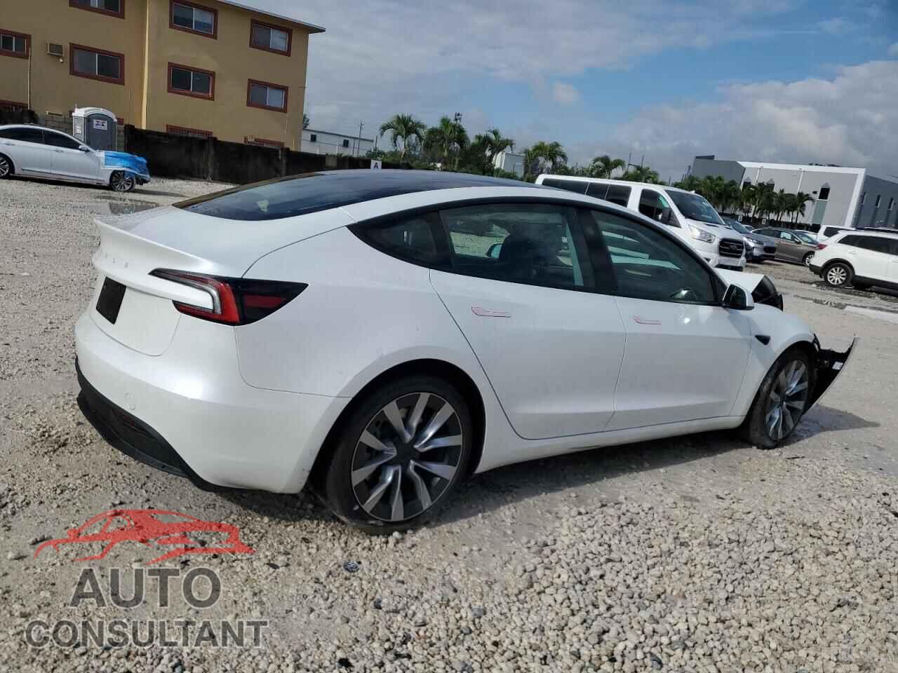 TESLA MODEL 3 2024 - 5YJ3E1EA5RF749073