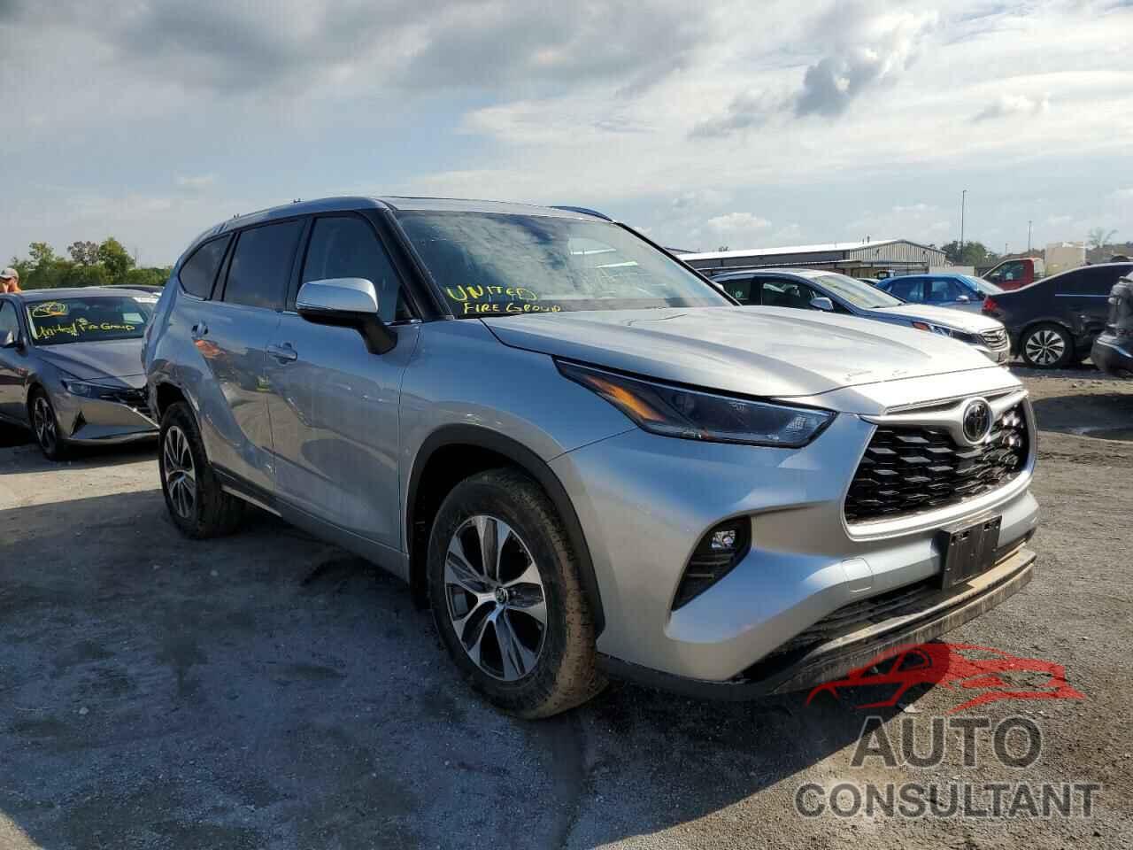 TOYOTA HIGHLANDER 2021 - 5TDGZRBH2MS132286