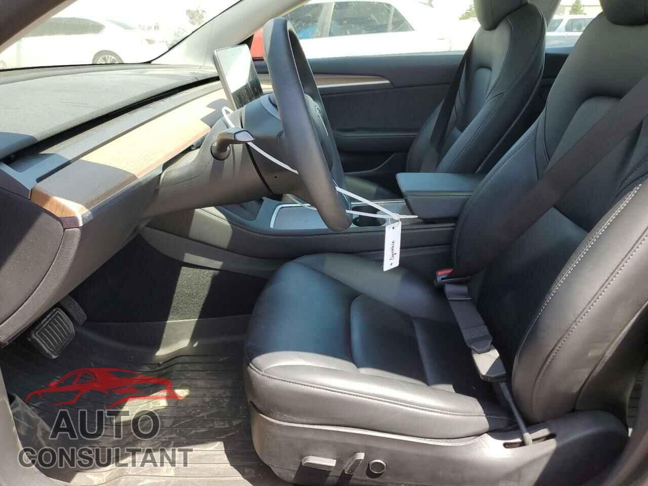 TESLA MODEL 3 2021 - 5YJ3E1EAXMF976767