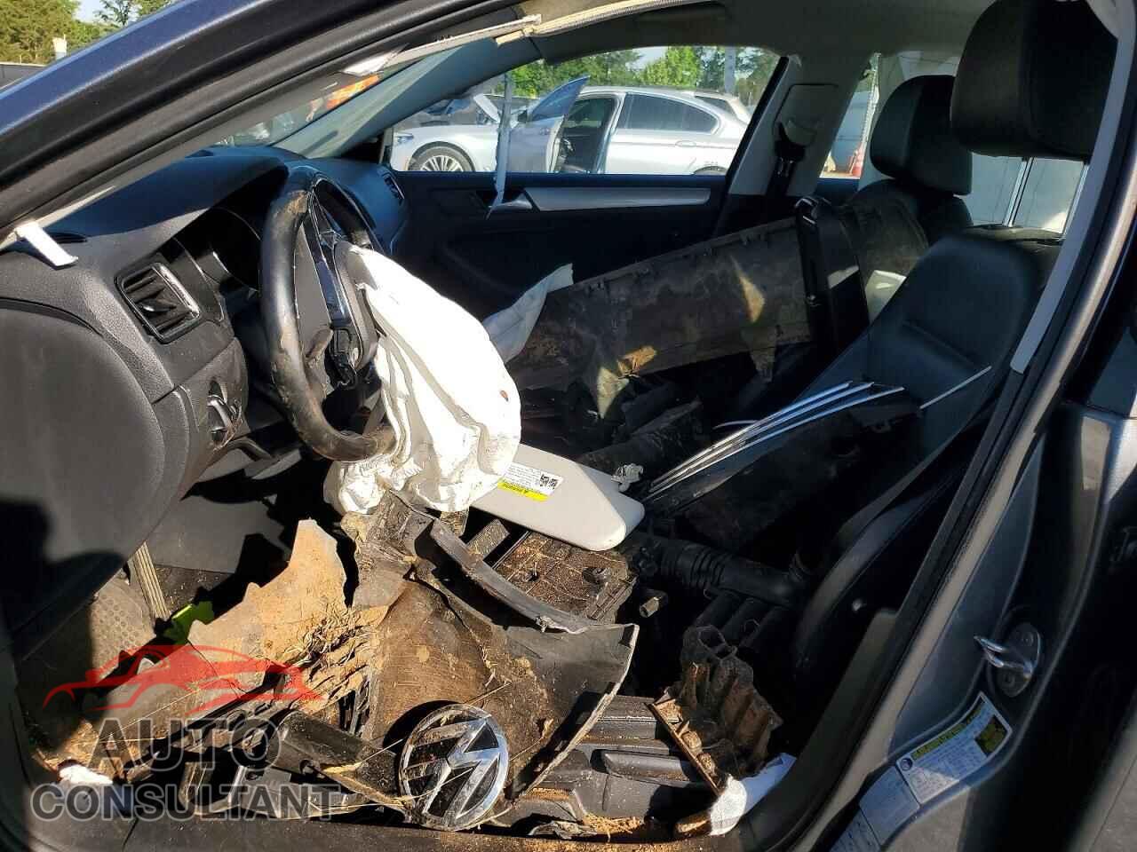 VOLKSWAGEN JETTA 2017 - 3VWDB7AJXHM336420