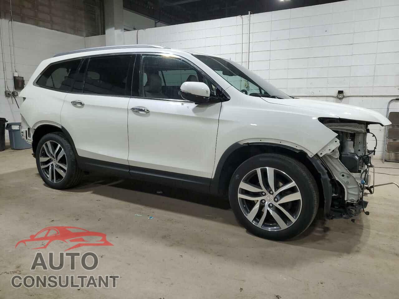 HONDA PILOT 2018 - 5FNYF6H02JB060714