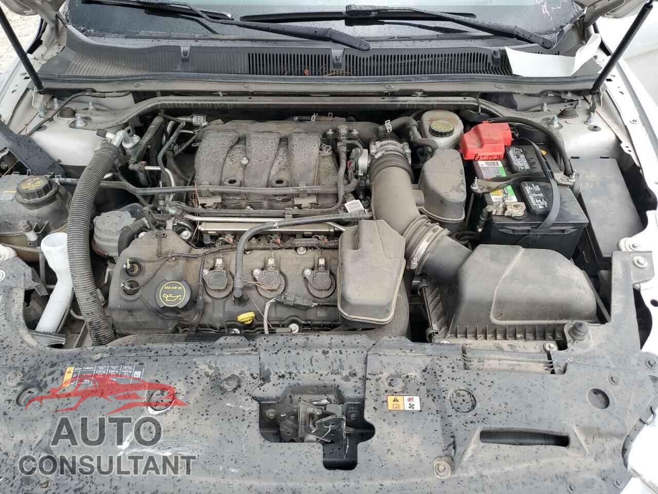 FORD TAURUS 2017 - 1FAHP2E86HG126896