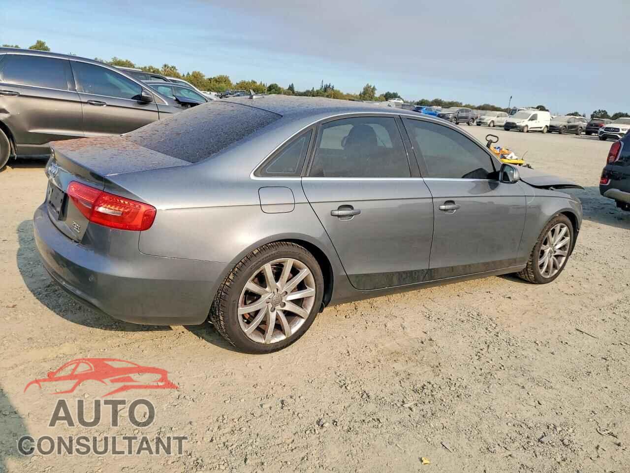 AUDI A4 2013 - WAUFFAFL9DN046545