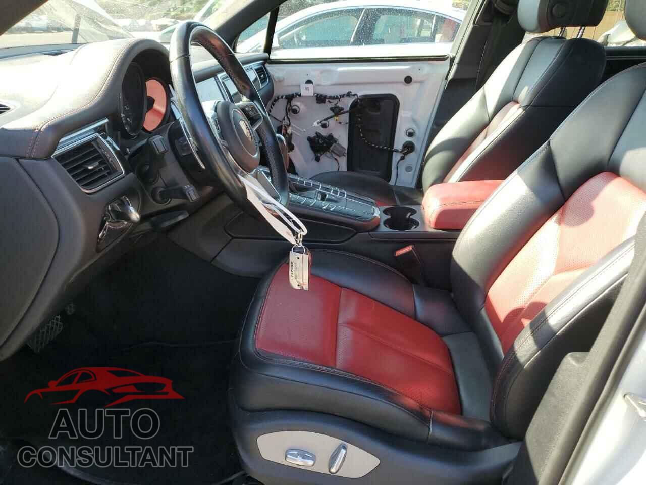 PORSCHE MACAN 2018 - WP1AA2A53JLB16279