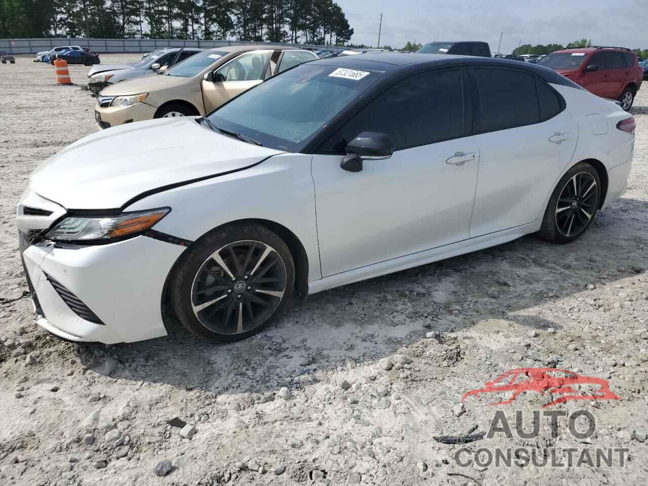TOYOTA CAMRY 2018 - 4T1B61HK4JU124443
