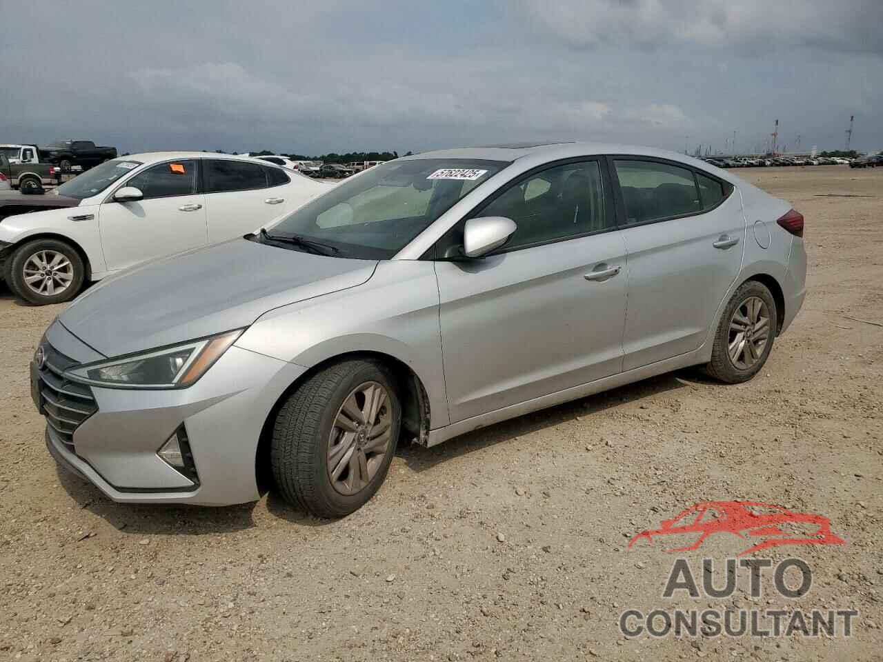 HYUNDAI ELANTRA 2019 - 5NPD84LF9KH458403