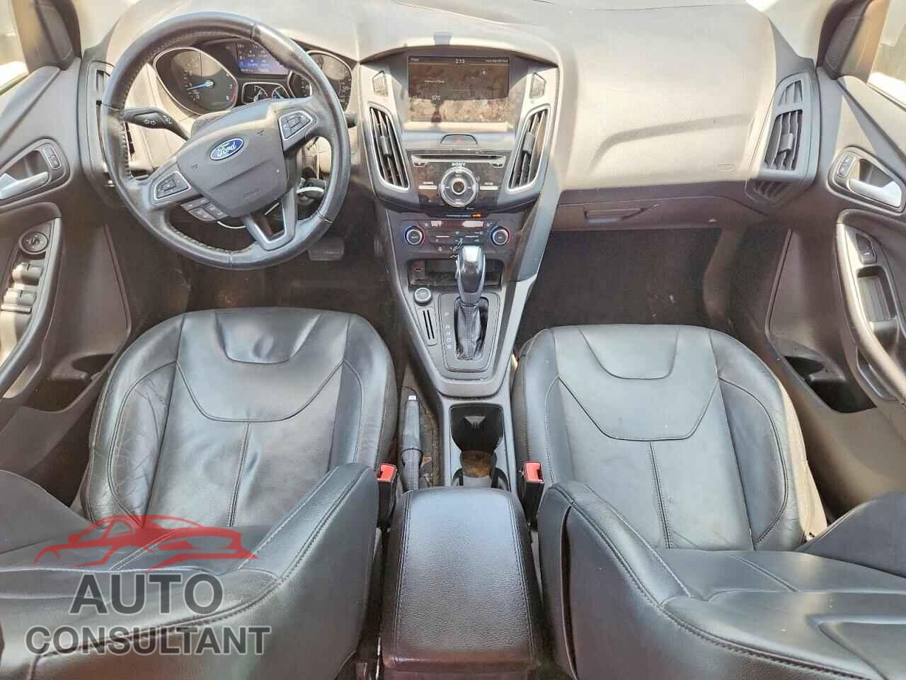 FORD FOCUS 2015 - 1FADP3F21FL240582