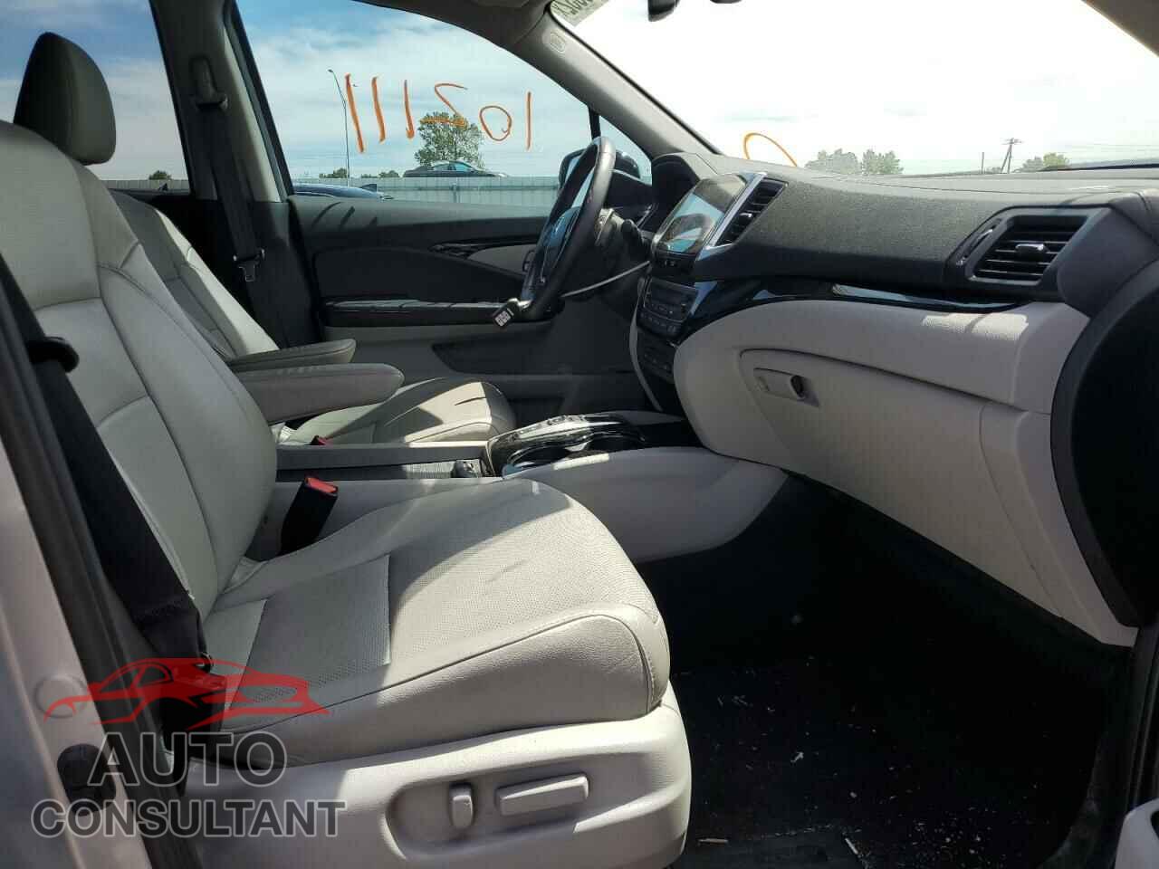 HONDA PILOT 2016 - 5FNYF6H03GB105510