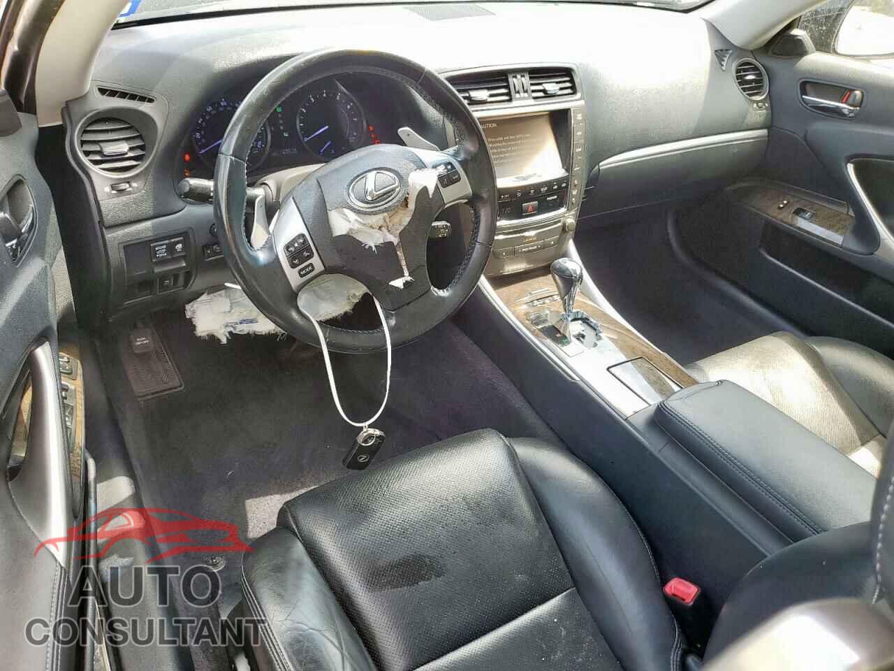 LEXUS IS 2015 - JTHFF2C27F2532469