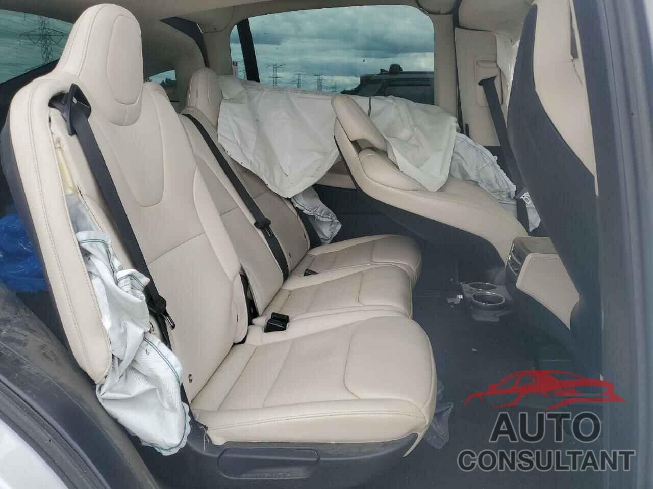 TESLA MODEL X 2017 - 5YJXCDE26HF072583
