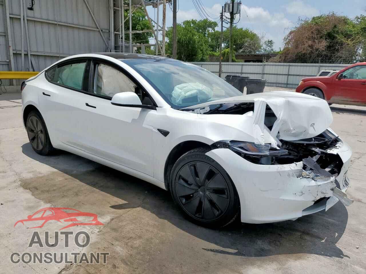 TESLA MODEL 3 2025 - 5YJ3E1EB2SF882842