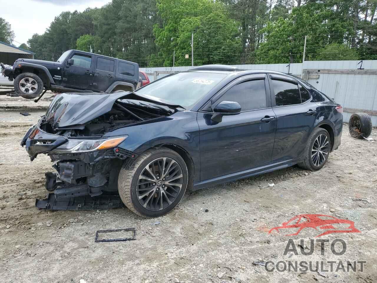 TOYOTA CAMRY 2018 - 4T1B11HK5JU523456