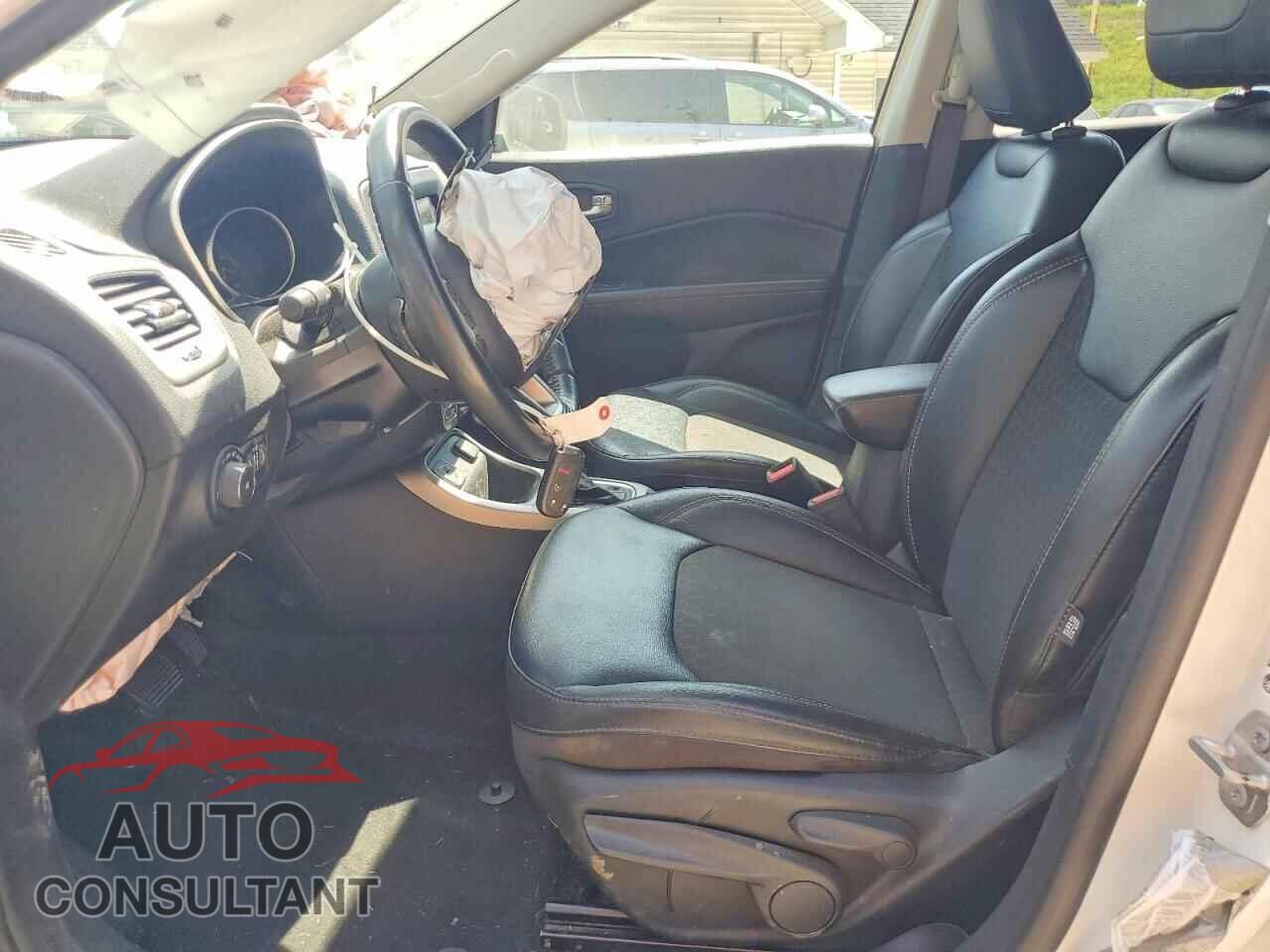 JEEP COMPASS 2020 - 3C4NJCBB5LT253244